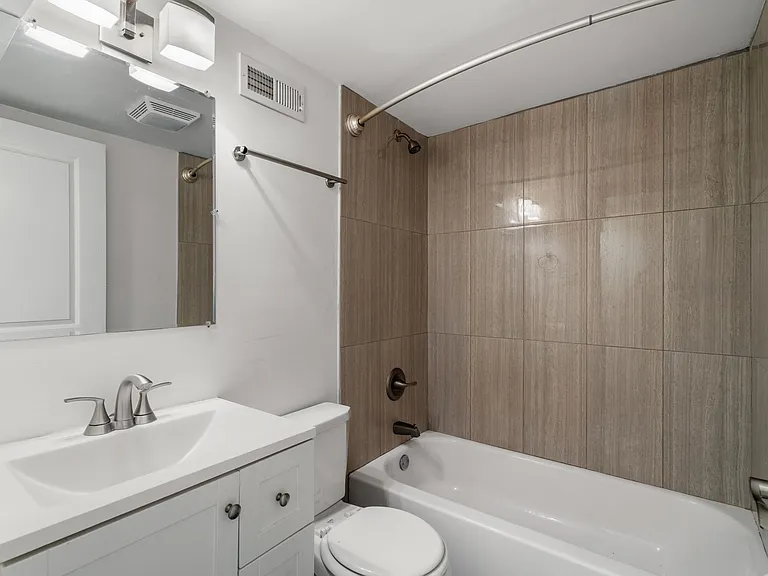 802 N 16th St #1 — Photo 27