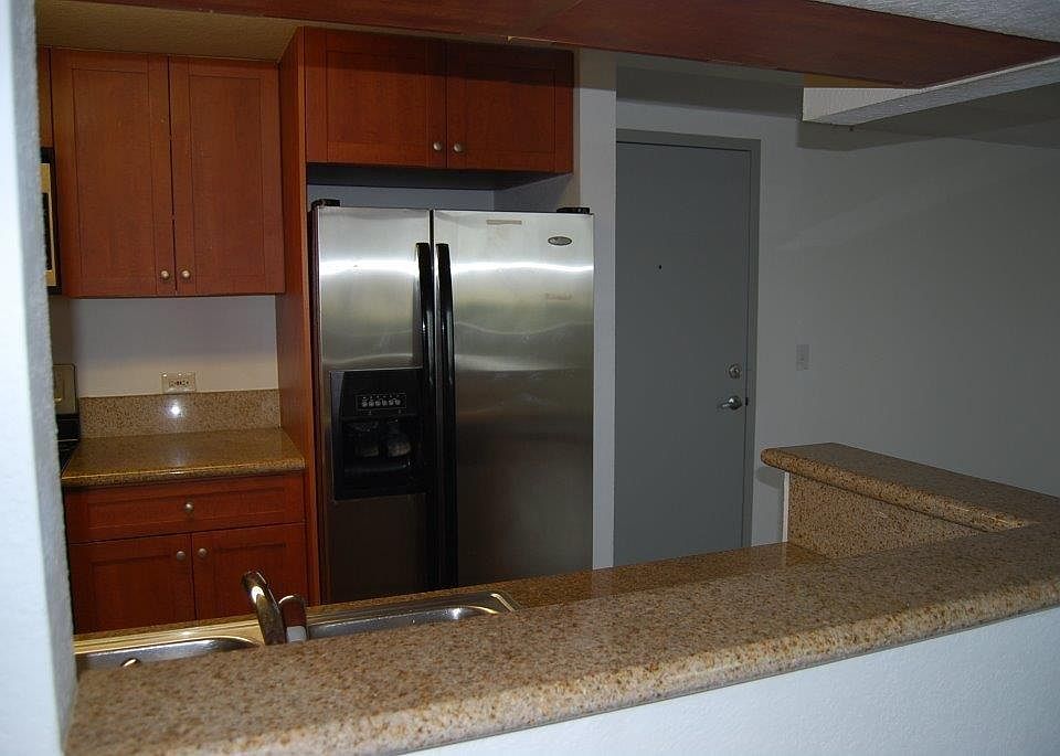 1st image of 36 NW 6th Ave APT 905