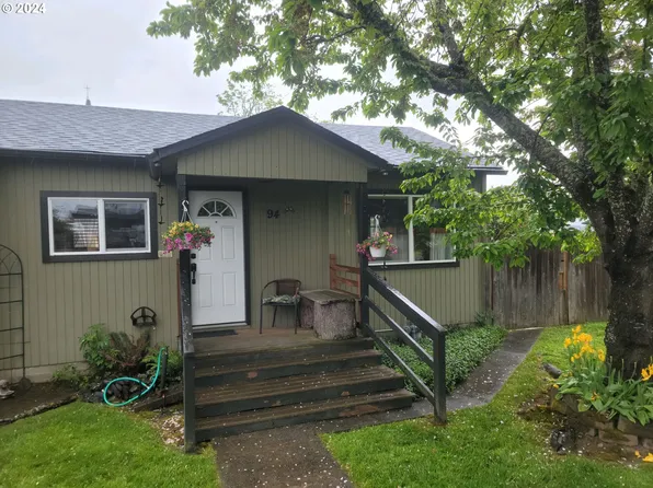 94 S 5th St, Creswell, OR 97426