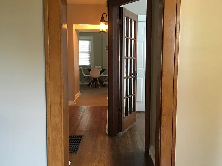 37 W Tompkins St #B — Photo 8