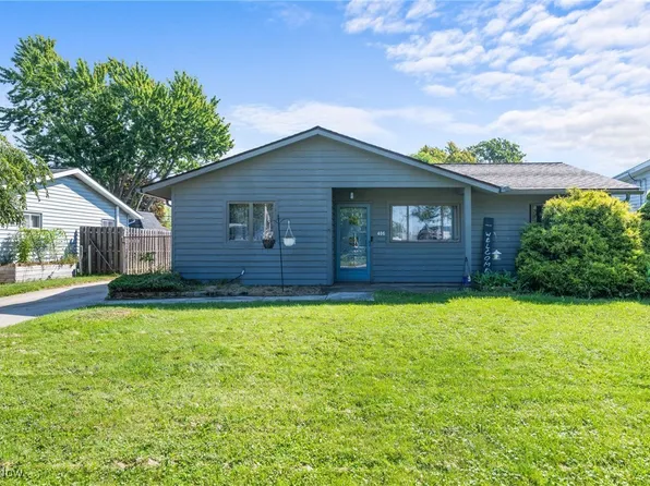 406 Walnut Dr, Berea, OH 44017