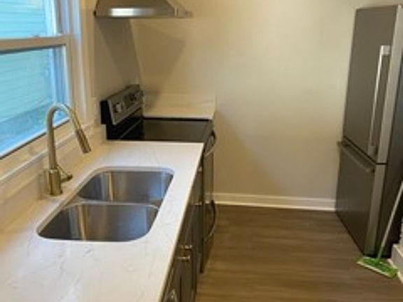 5th image of 429-431 N Tioga St #431-1