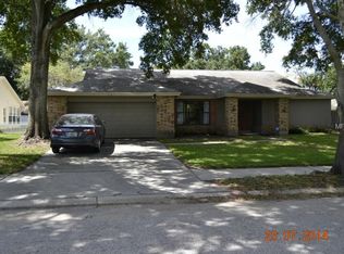 521 Humphries Rd, Safety Harbor, FL 34695