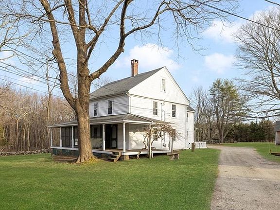 2nd image of 1896 Middle Rd