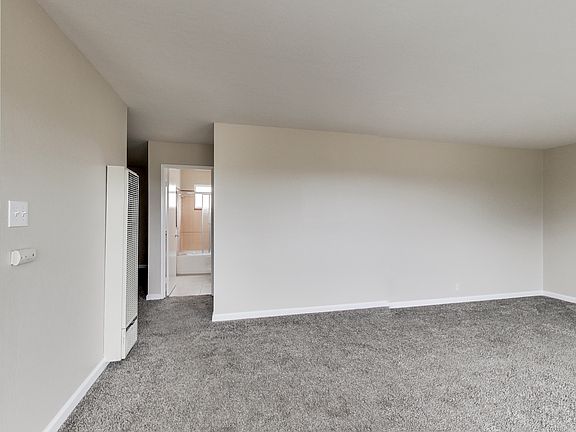 3rd image of 1301 La Playa St APT 04