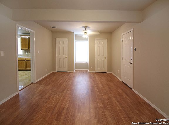2nd image of 427 E Young Ave