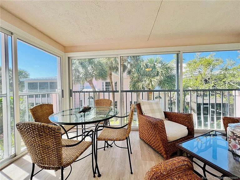 411 NE Plantation Rd #526 — Photo 31
