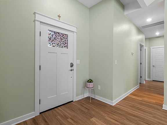 5th image of 2 Hastings Ln