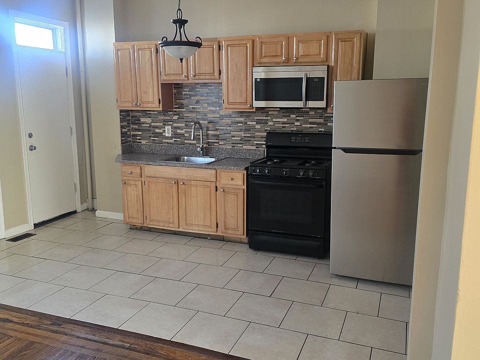 1st image of 4028 W Cold Spring Ln