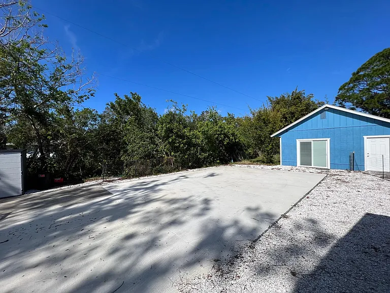 601 Shetland Cir — Photo 6