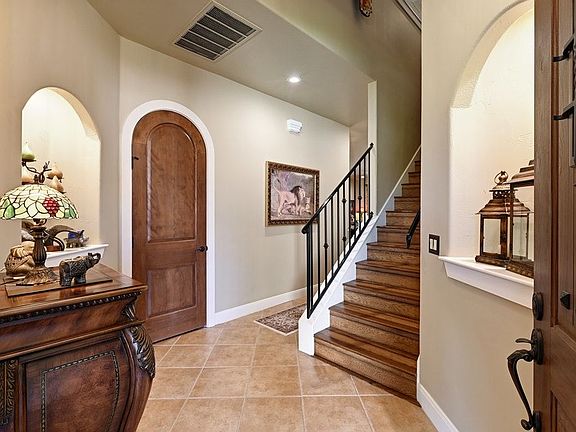 2nd image of 415 Cielo Cir