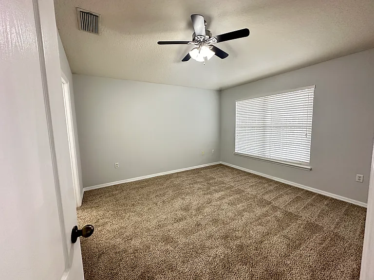6768 Breezy Palm Dr — Photo 11