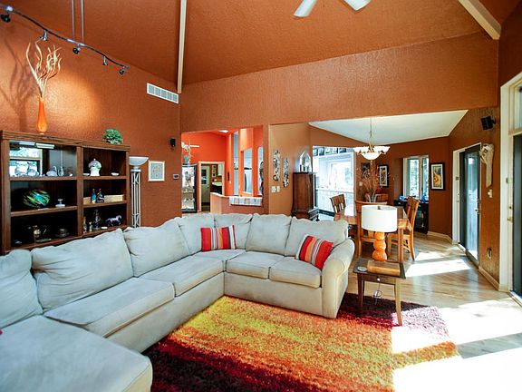 11706 e g ave-105