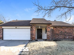 10220 Stoney Bridge Rd, Fort Worth, TX 76108