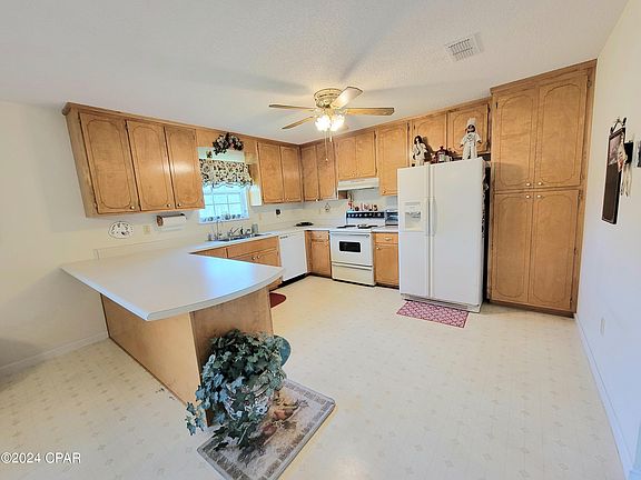 3rd image of 4786 Sheffield Dr