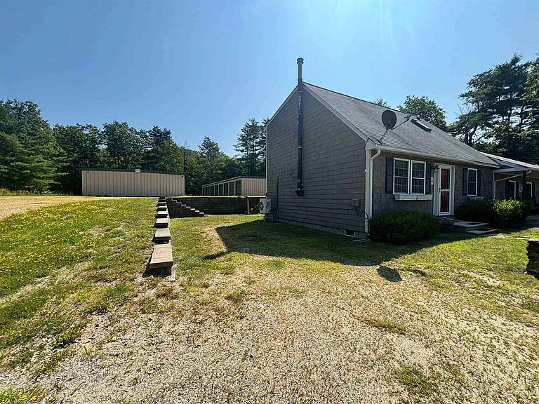 353 Forest Rd — Photo 9
