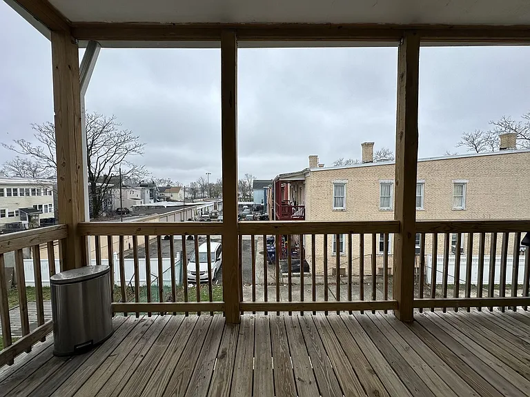 159-161 Lewis St — Photo 12