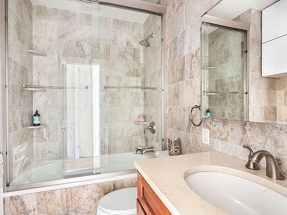 5th image of 406 7th Ave APT 8