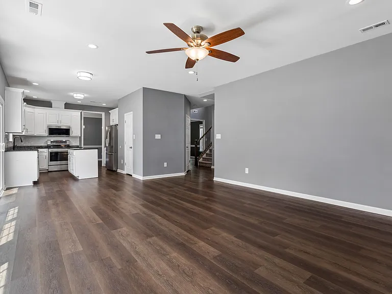 101 Sycamore Ln — Photo 26