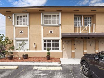 10285 NW 80th Ct APT 101, Hialeah Gardens, FL, 33016
