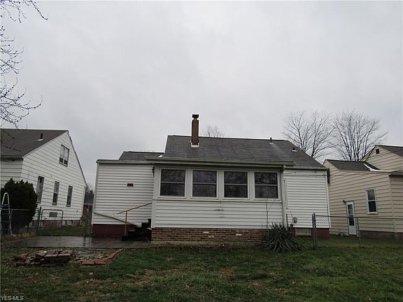 2nd image of 10236 Beaconsfield Dr