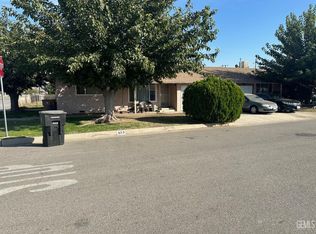 833 30th St, Bakersfield, CA 93301