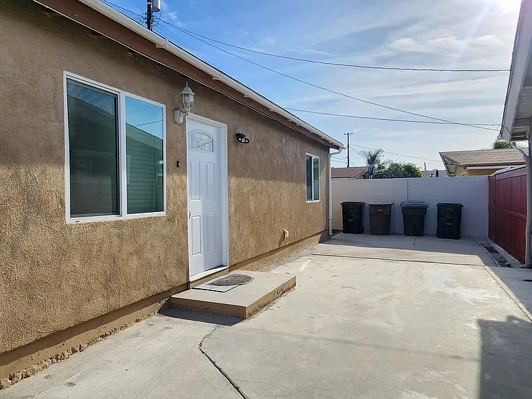 9614 W Cerritos Ave — Photo 32