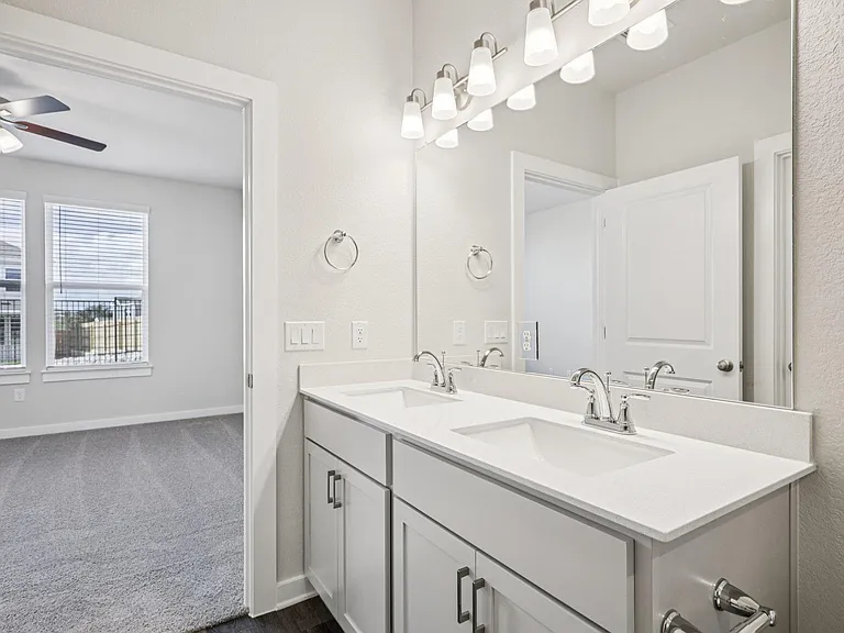 2337 Moon Tower Trl — Photo 23