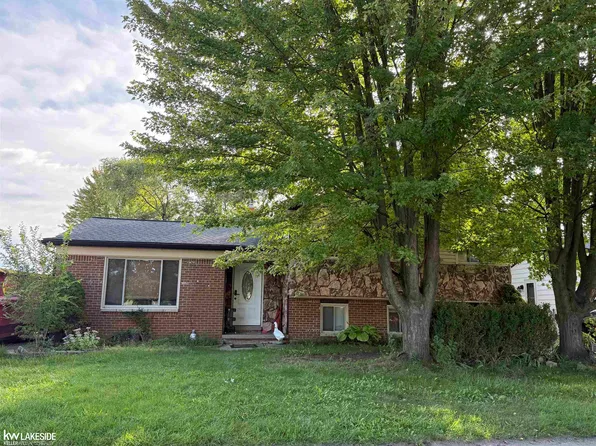 43268 Hartwick Dr, Sterling Heights, MI 48313