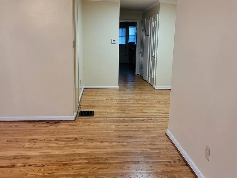 2904 Sherwood Rd #B — Photo 2