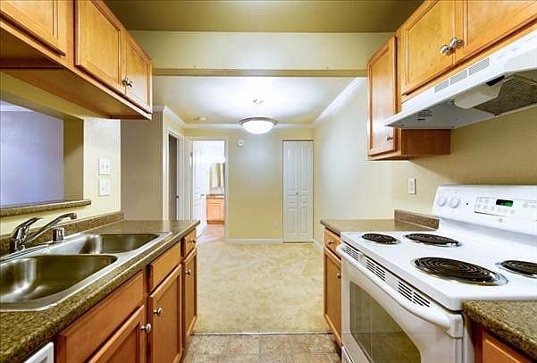 2nd image of 4297 148th Ave NE APT L105