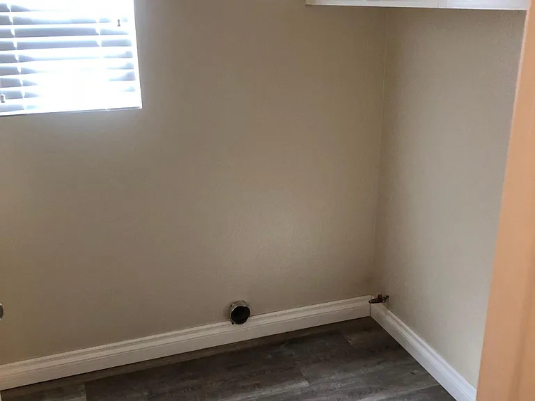 41592 Willow Run Rd — Photo 14