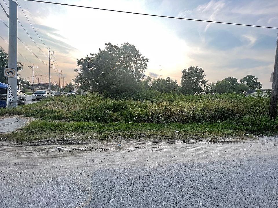 1st image of 2600 Almonaster Ave