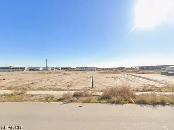 1442 Valle Sweden Rd, San Elizario, TX 79849