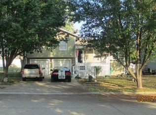 2605 Leewood Rd, Harrisonville, MO 64701