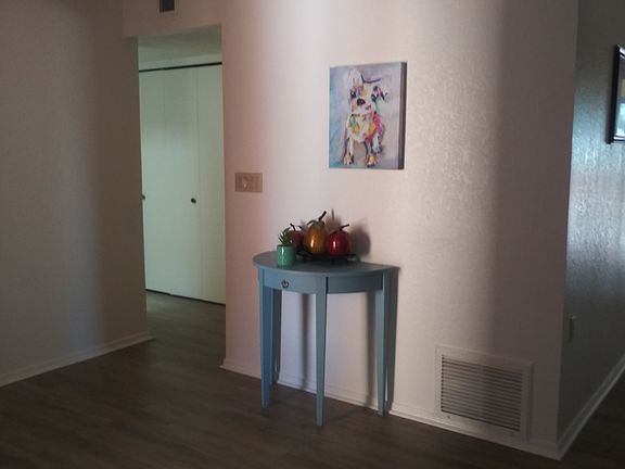 3rd image of 950 W Rio Altar