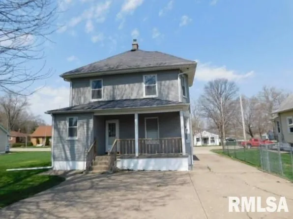 121 1st St, Carbon Cliff, IL 61239