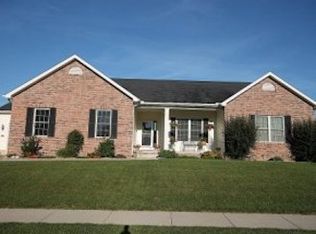 115 Carrington Ave, Mt Zion, IL 62549