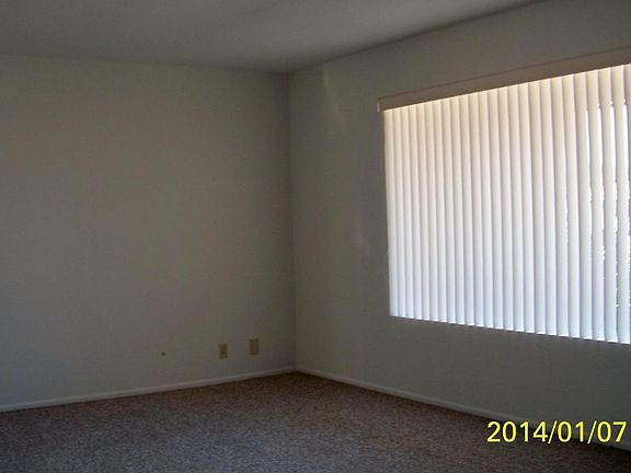 4th image of 5449 E Cicero St
