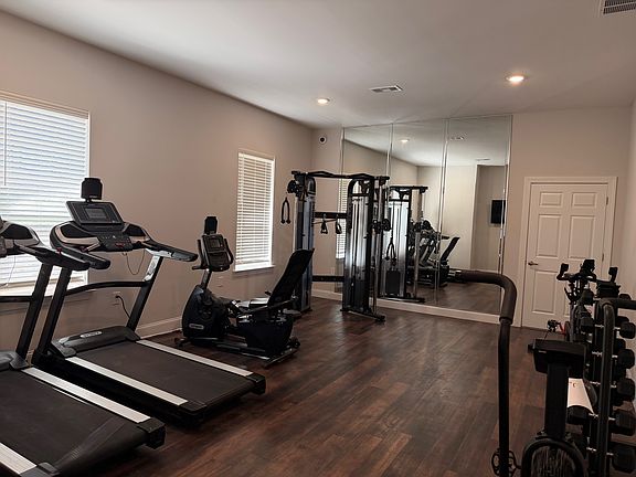 3rd image of 200 Lakeview Dr #723
