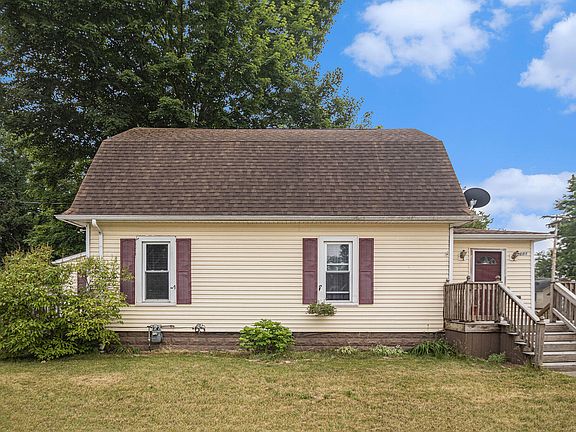 2nd image of 201 Cedar St