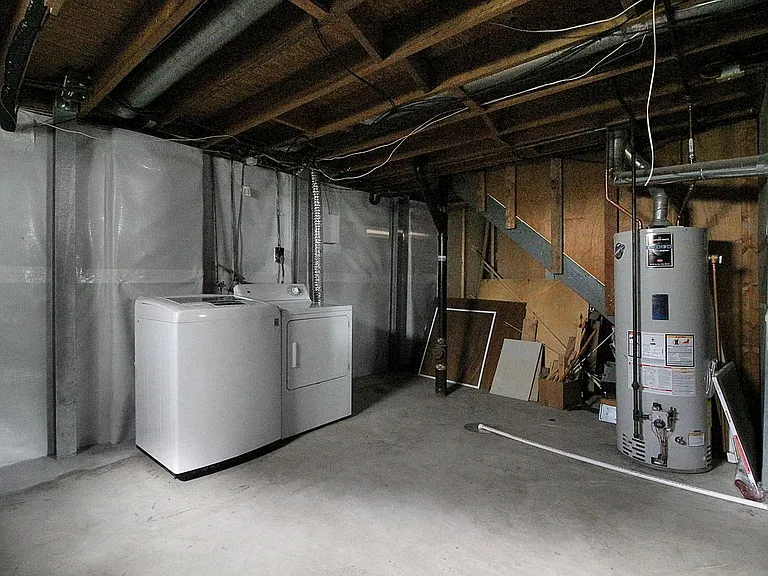2138 Sprucefield Dr — Photo 22