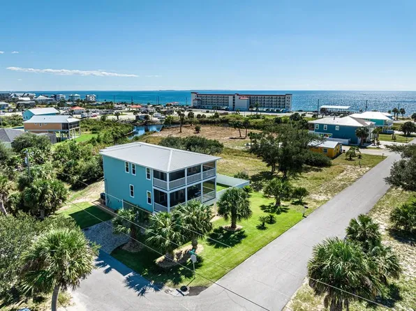 110 19th St, Mexico Beach, FL 32456