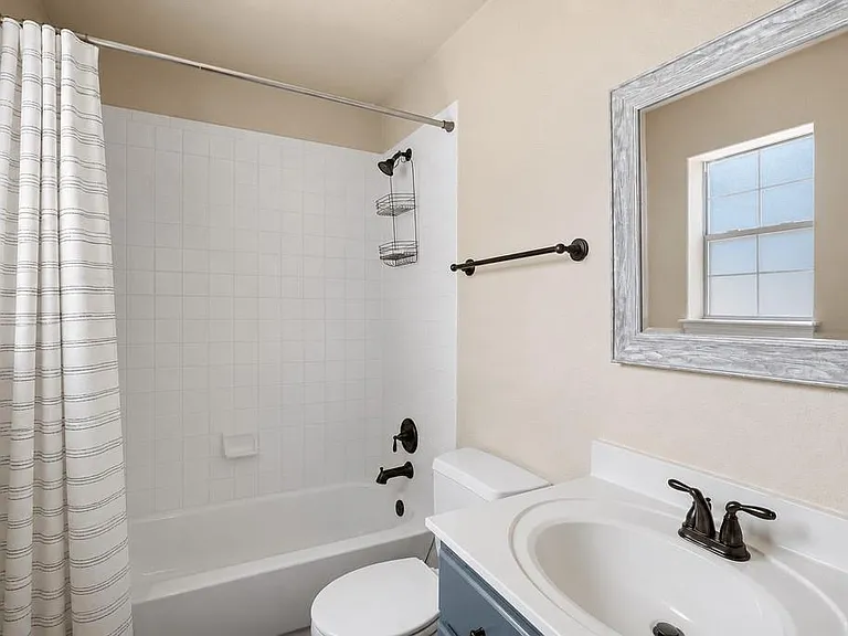 714 Newport Dr — Photo 19