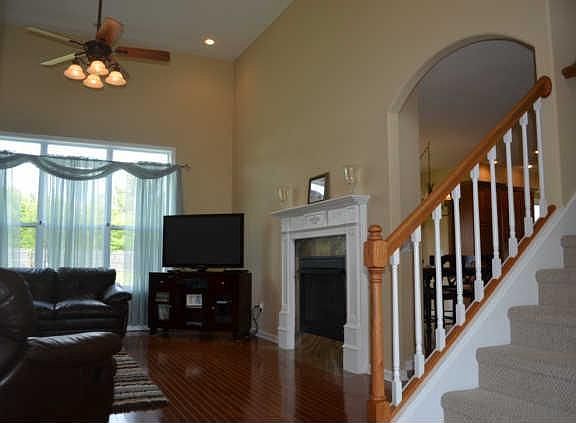 2nd image of 137 Summerset Pl