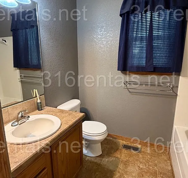 421 E 15th Ave — Photo 10