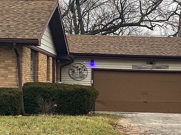 2nd image of 9423 S 76th Ct