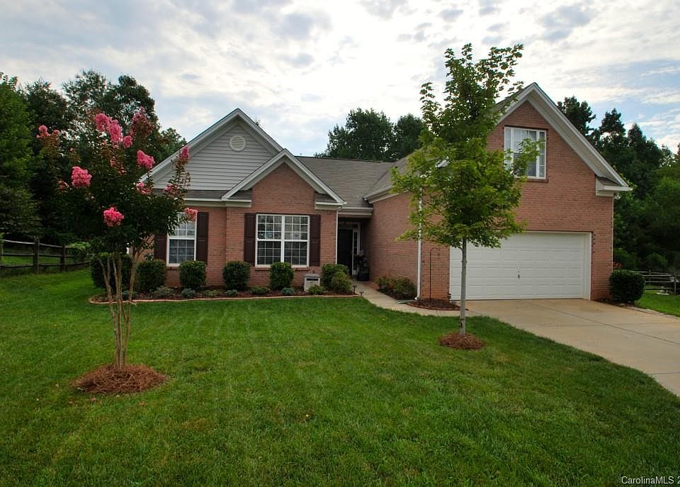 1st image of 3249 Queensland Ct #589