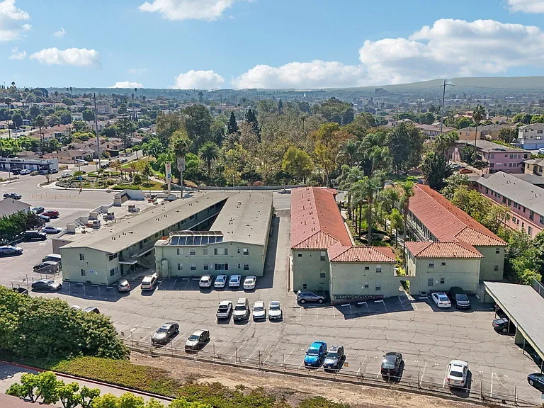 Ladera Apartments — Photo 38