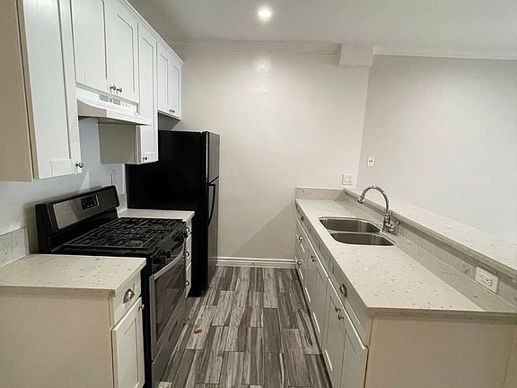 4th image of 449 S Alexandria Ave APT 104